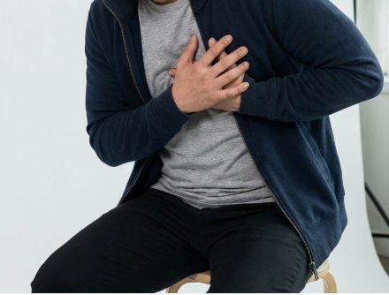 역류성 식도염 치료 병원별 관리법과 최신 치료방법 4 1️⃣ 피해야 할 음식과 습관