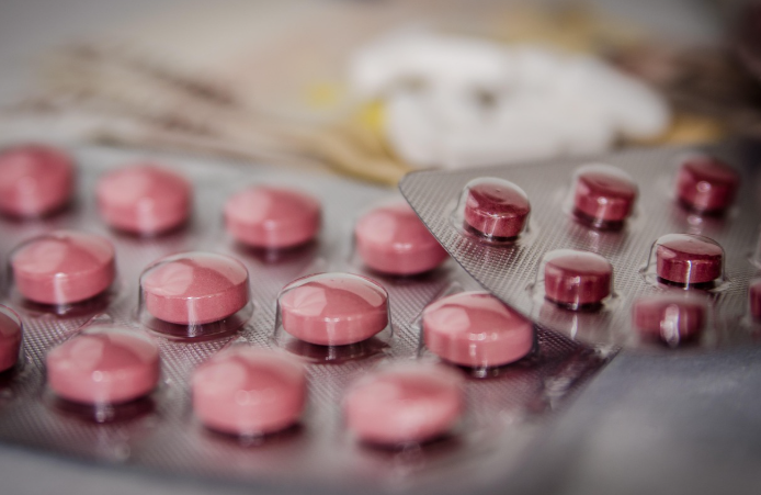 역류성 식도염 치료 병원별 관리법과 최신 치료방법 7 약물치료와 병원 처방 관리